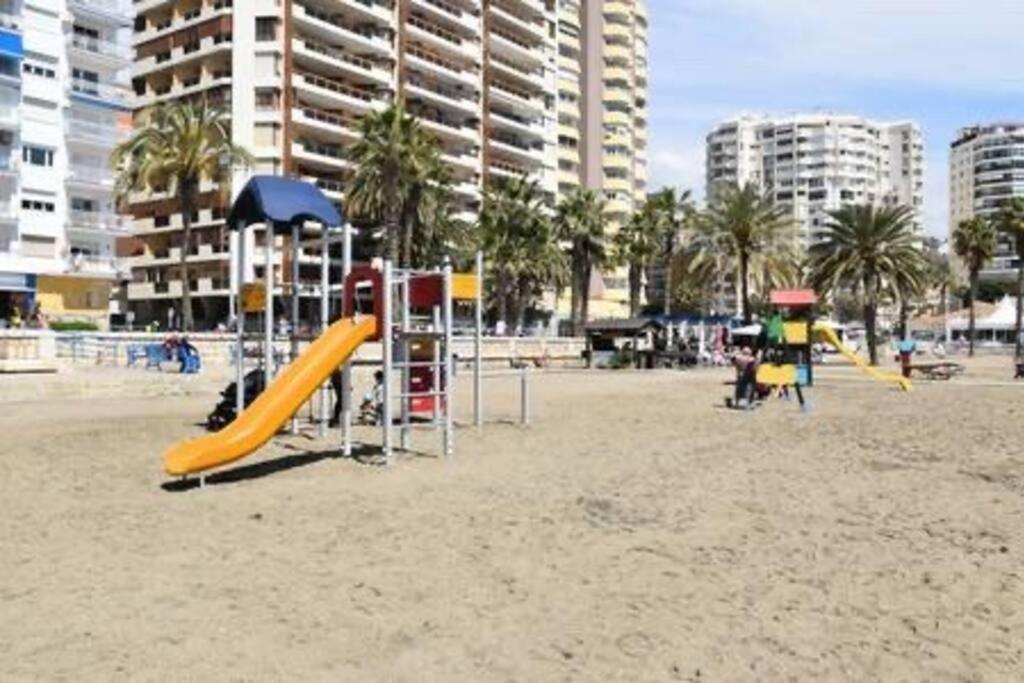 Small Apartament By The Sea Malaga Ngoại thất bức ảnh