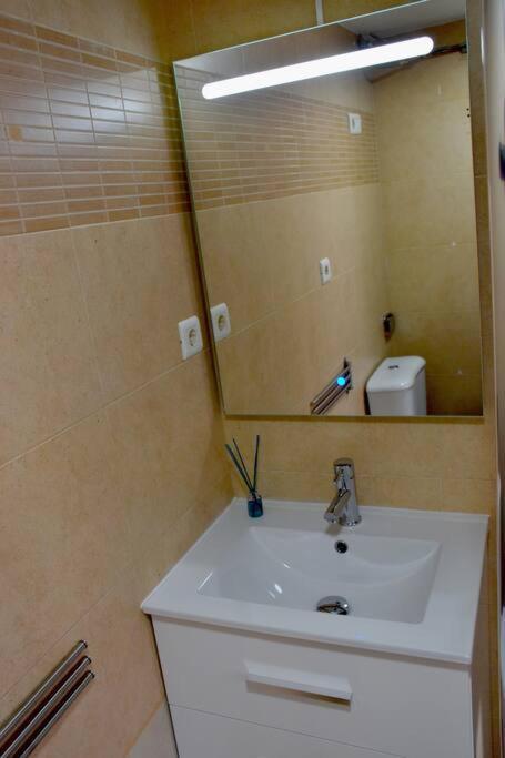 Small Apartament By The Sea Malaga Ngoại thất bức ảnh